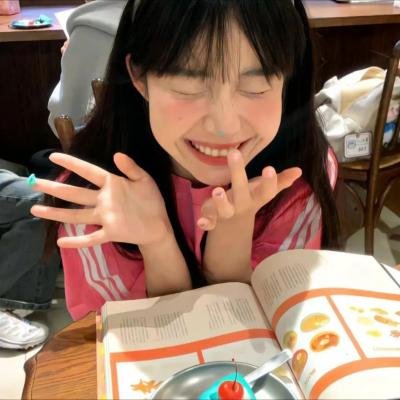 顽猫斗俏鼠